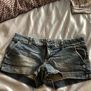 AE Womens 8 Jean shorts